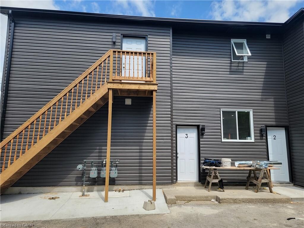 Property Photo:  103 Peel Street 2  ON N3S 5M3 