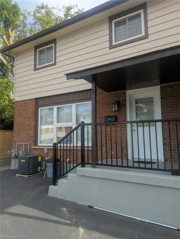 Property Photo:  389 Darling Street 3  ON N3S 7G4 
