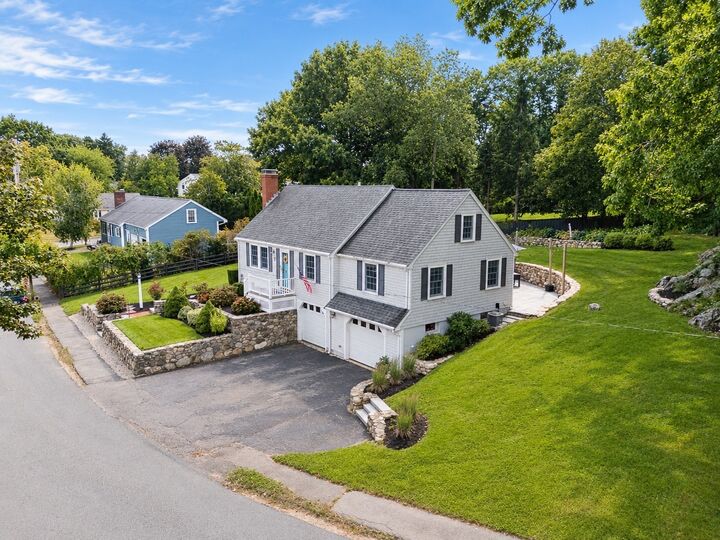 Property Photo:  11 Cornell Road  MA 01945 