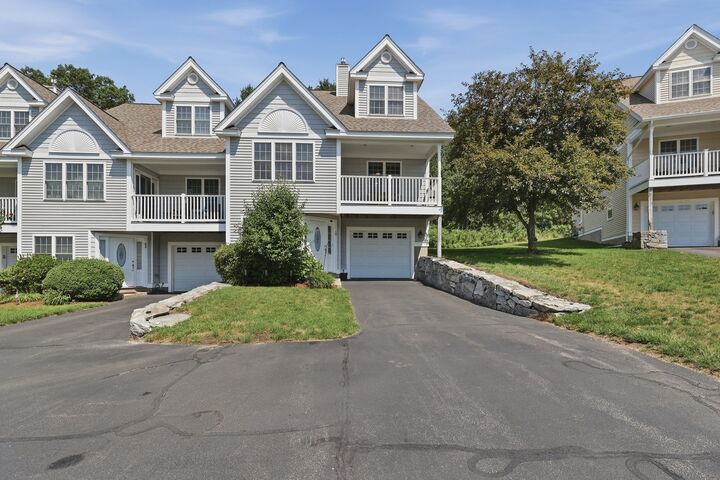 Property Photo:  90 Carrington Ln 90  MA 01569 
