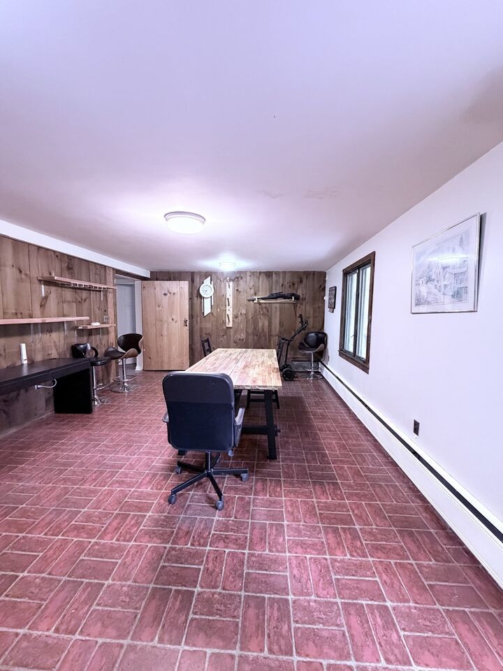 Property Photo:  195 Grove Street B  MA 02138 