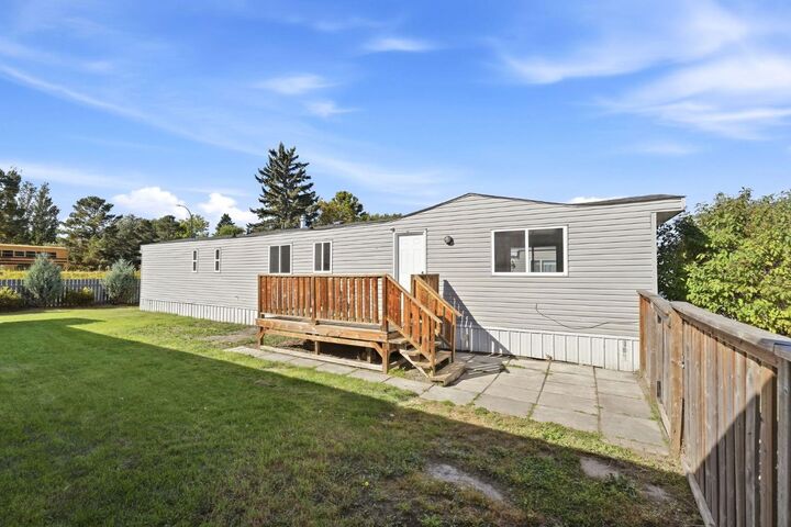Property Photo: 5344 76 Street 75 AB T4P 2A6
