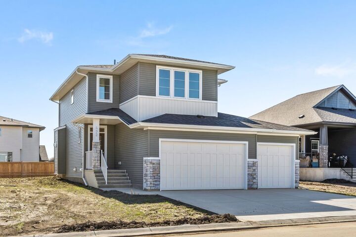 Property Photo:  492 Northern Lights Place  AB T0J 1X2 