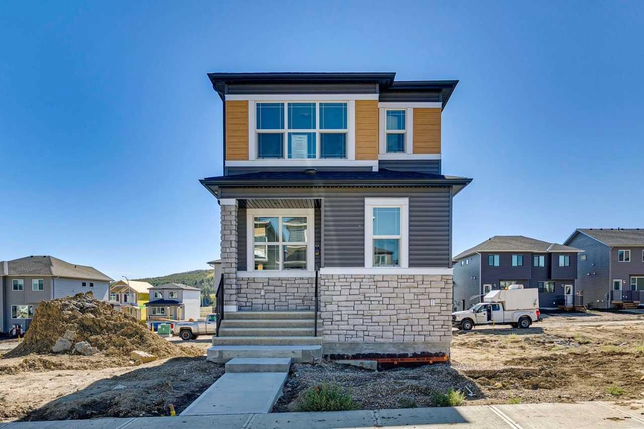 Property Photo:  71 Creekview Common SW  AB T2X 4Y1 