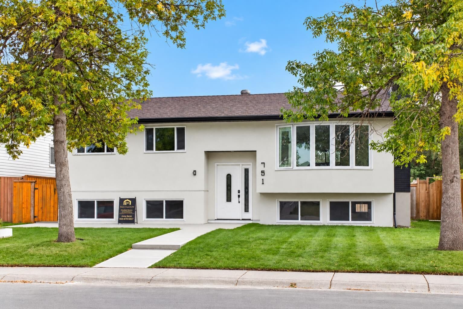 Property Photo:  751 Whitemont Drive NE  AB Y1Y 3H1 