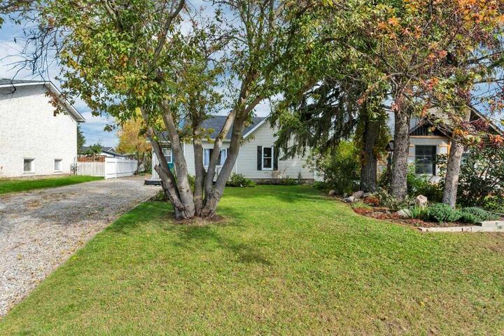 Property Photo:  4618 51 Avenue  AB T0C 2J0 