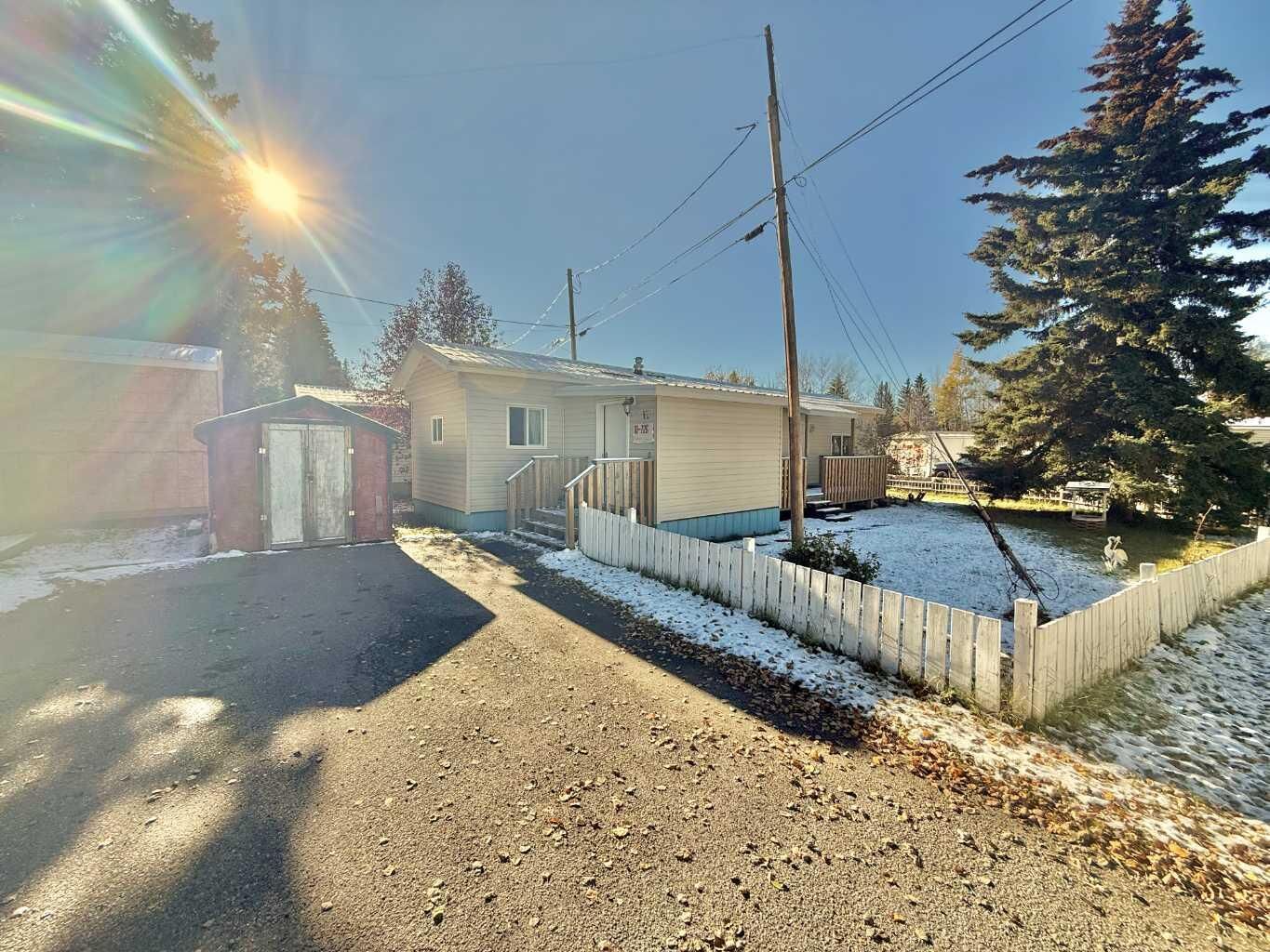 Property Photo: 726 Carmichael Lane 10 AB T7V 1T1