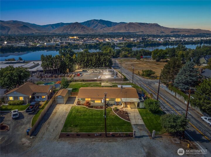 Property Photo:  1226 N Ashland Avenue  WA 98802 