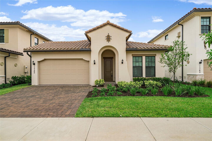 Property Photo:  11785 S Waterway Circle  FL 33076 