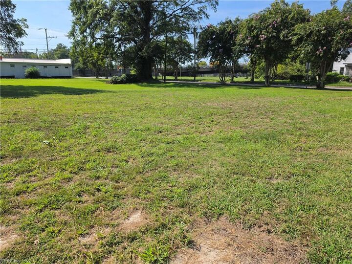 Property Photo:  300 15th Street Rd  VA 23181 