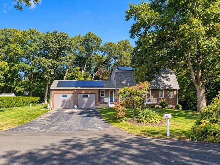 Property Photo:  3 Concord Court  RI 02891 