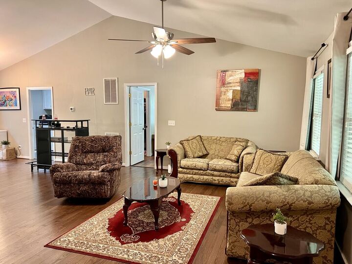 Property Photo: 9880 Knobs Hill Ln VA 23002
