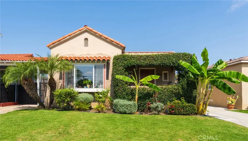 Property Photo: 4011 W 60th CA 90043