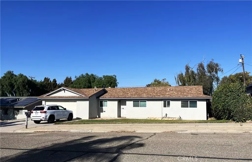 Property Photo:  1337 Mira Flores Drive  CA 93455 