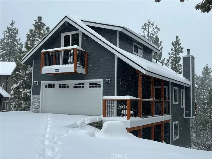 Property Photo:  313 Hilltop Lane  CA 92314 