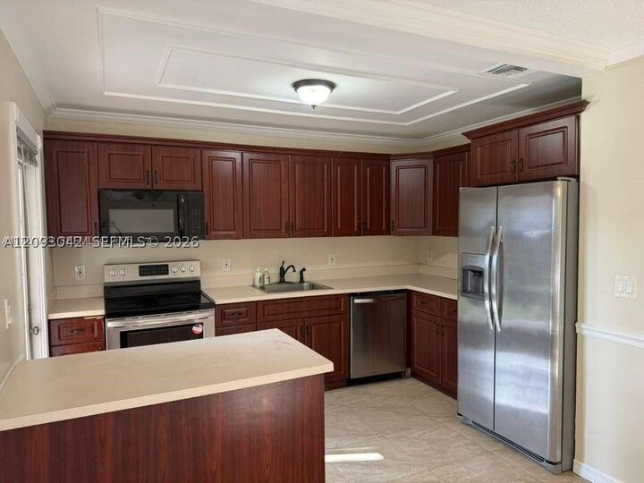 Property Photo: 3024-1/2 NW 69th Ct 3D FL 33309