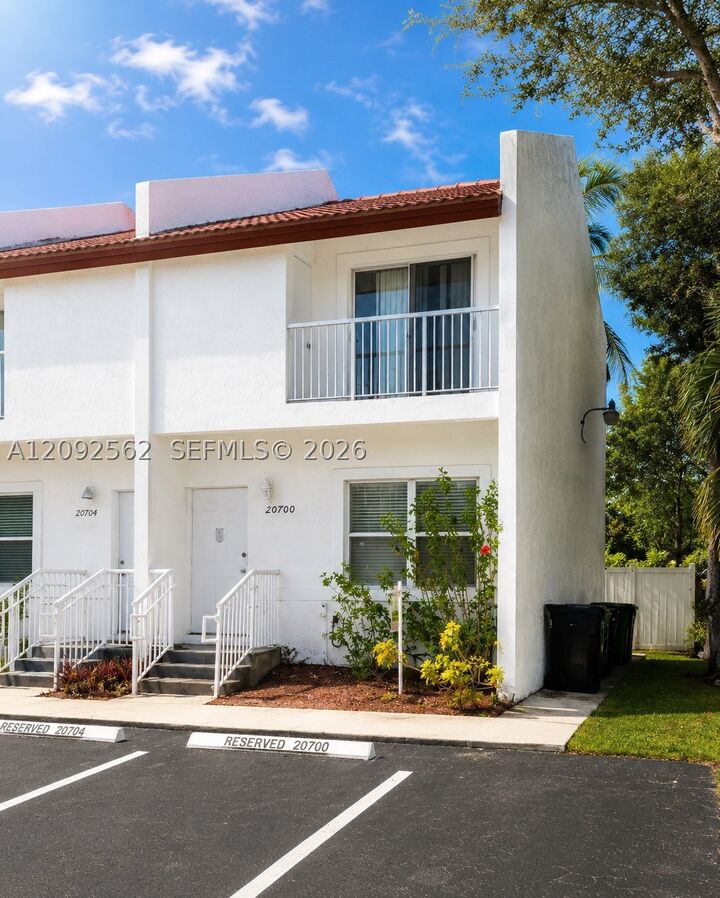 Property Photo:  20700 SW 82nd Ave 20700  FL 33189 