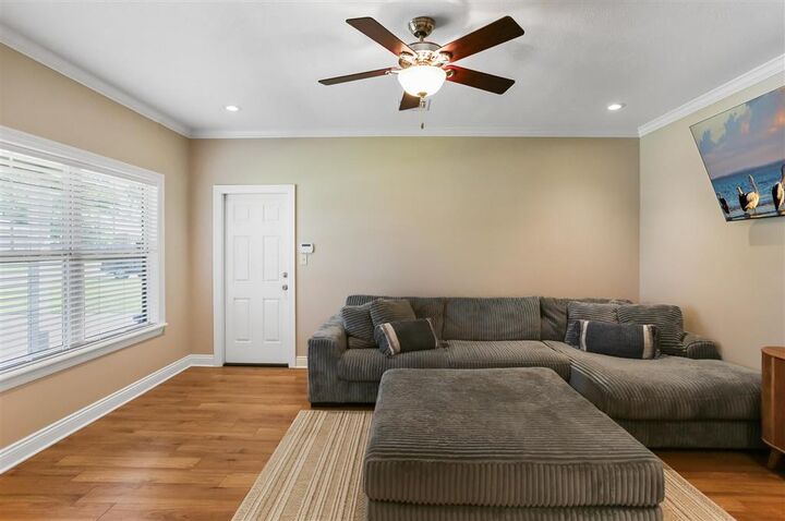 Property Photo: 625 Hawkins Street LA 70669