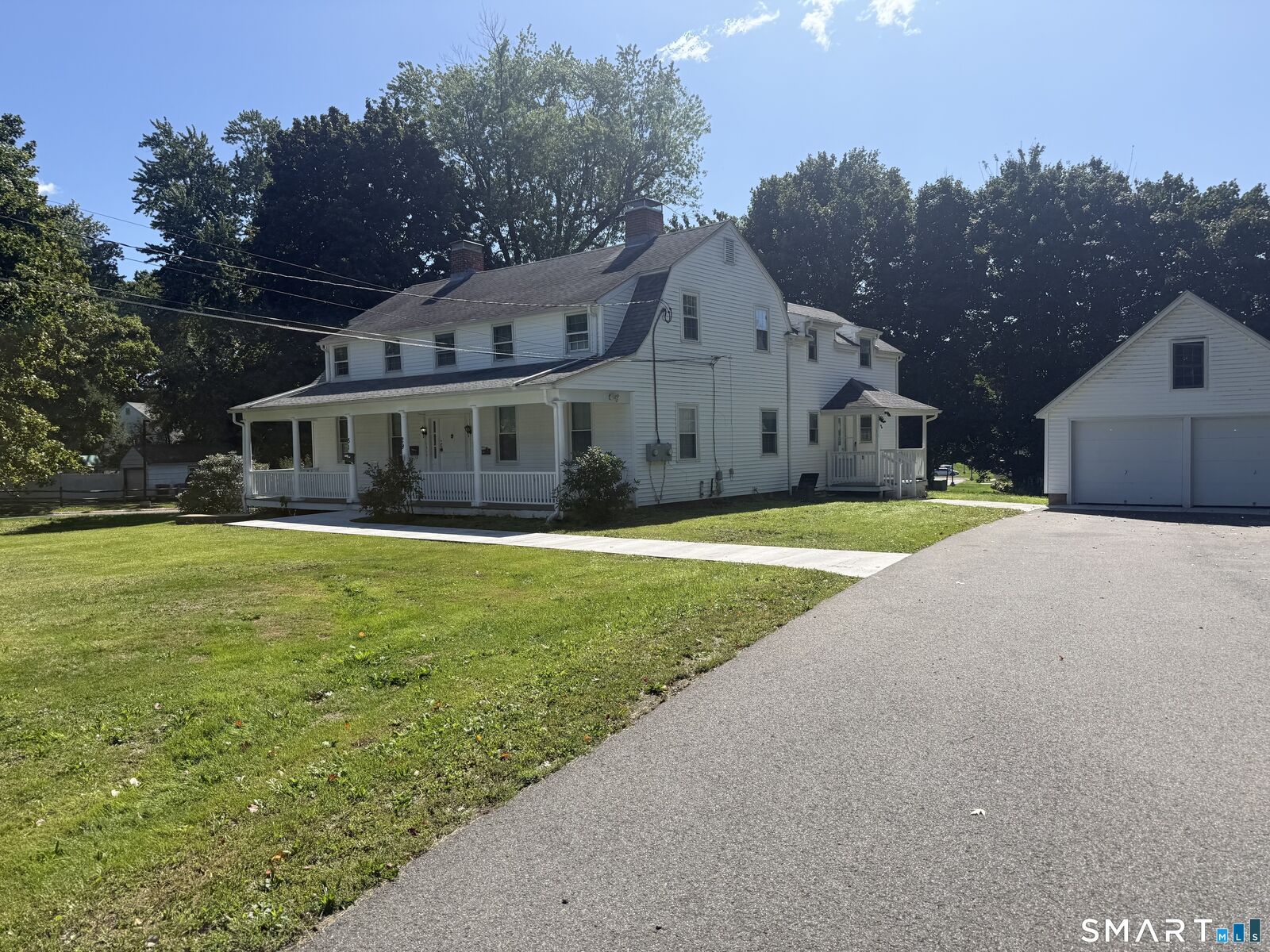 Property Photo:  29 Glastonbury Avenue  CT 06067 
