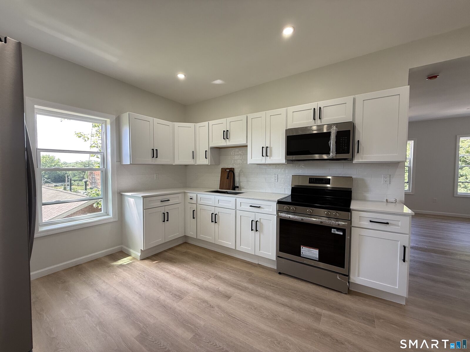 Property Photo: 5 Winter Street CT 06120