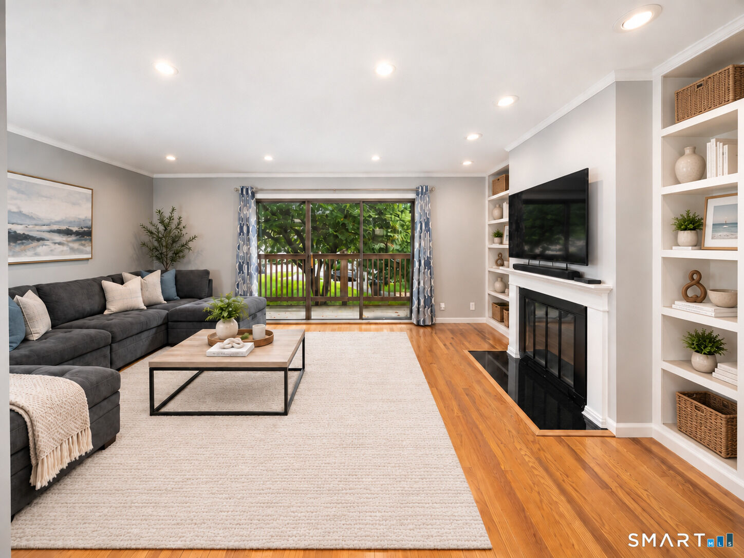 Property Photo:  237 Strawberry Hill Avenue 37  CT 06902 