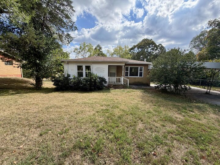 Property Photo: 304 W 10th Street MO 65793