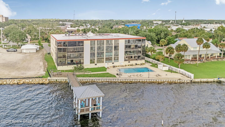 Property Photo: 525 Indian River Avenue FL 32796