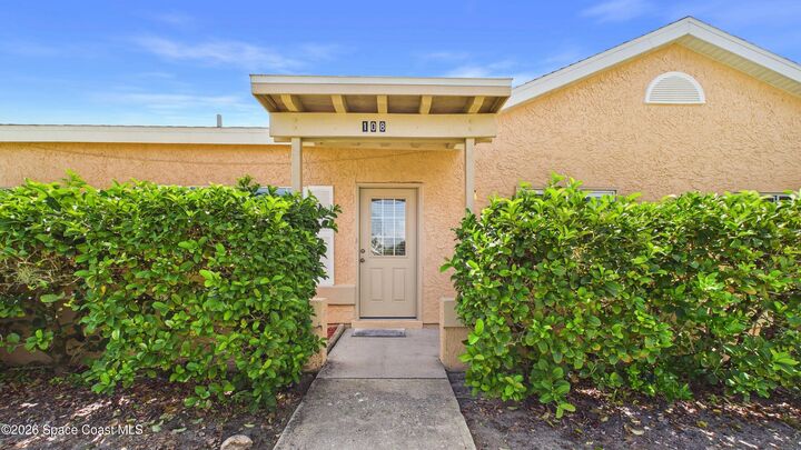 Property Photo:  1415 Malibu Circle NE  FL 32905 