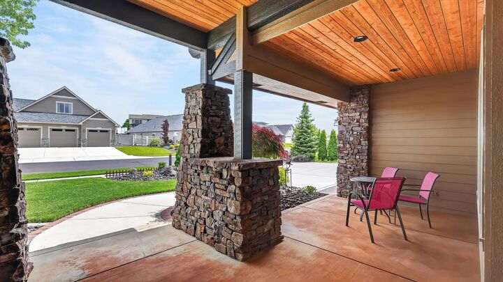 Property Photo: 9203 N Scarlet Sky Dr WA 99208