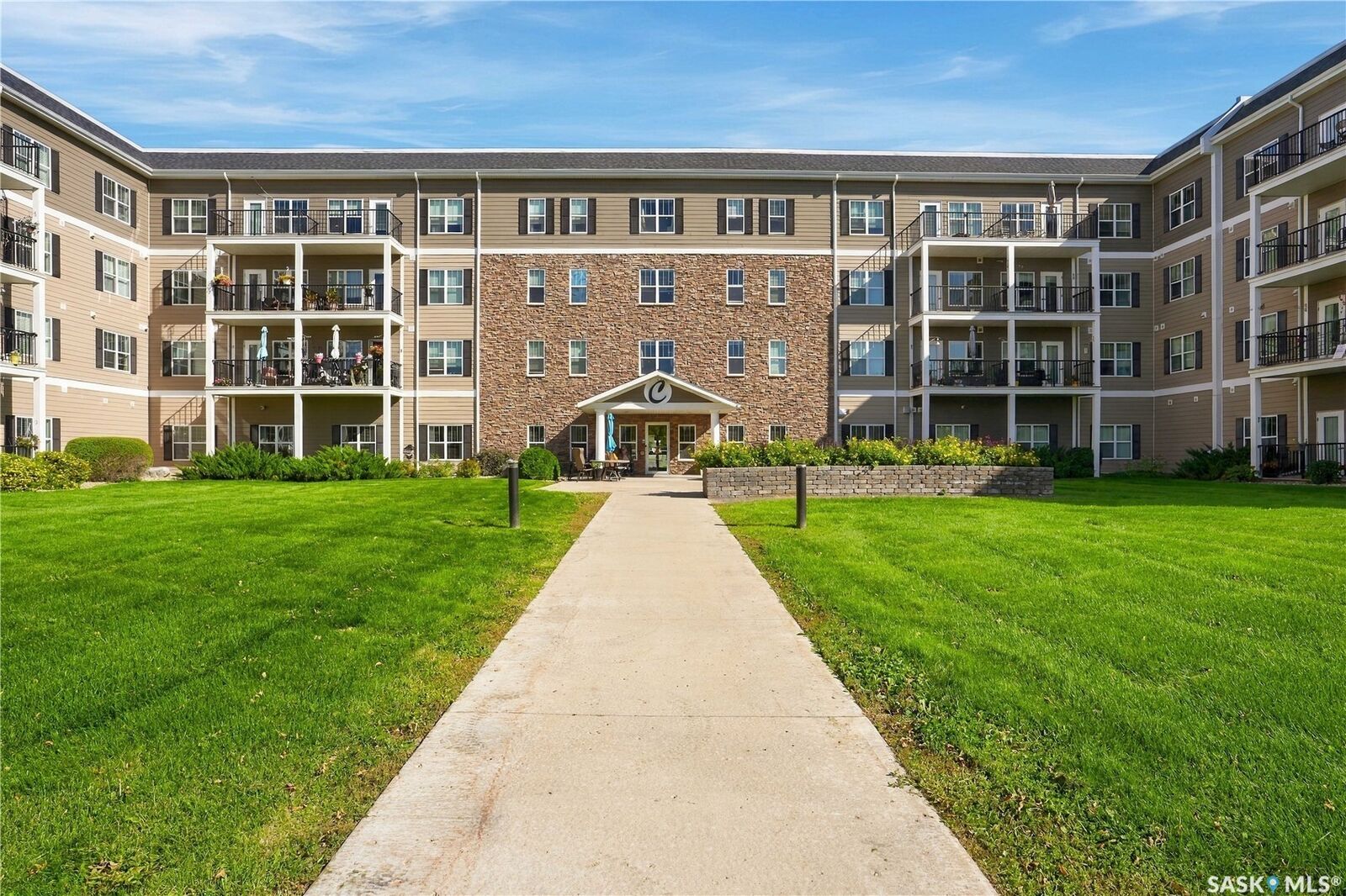 Property Photo:  1802 106th Street 415  SK S9A 3T5 