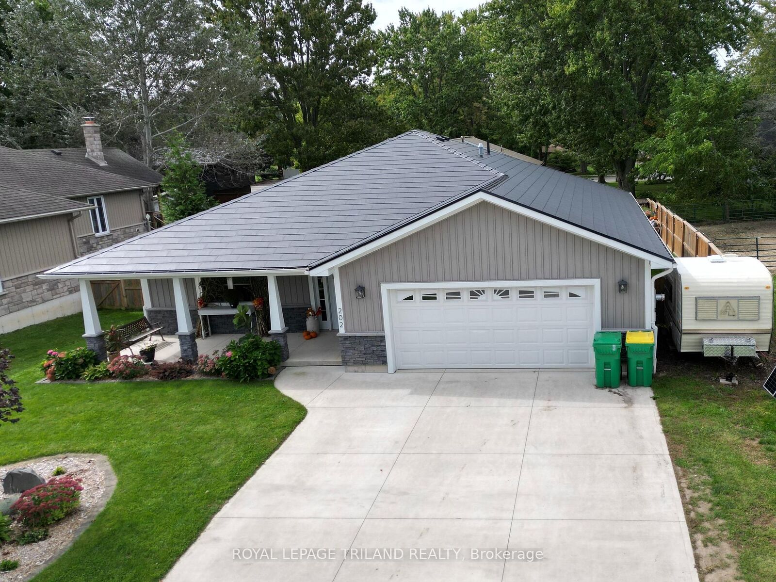 Property Photo:  202 Reycraft Avenue  ON N0L 1M0 