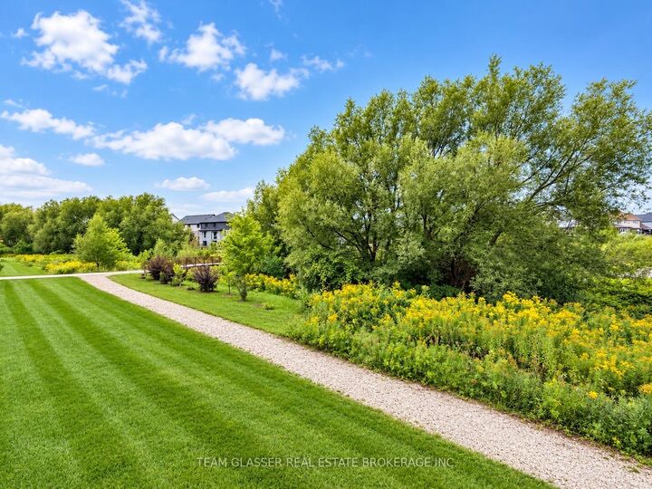 Property Photo:  350 Oloane Avenue 13  ON N5A 0J2 