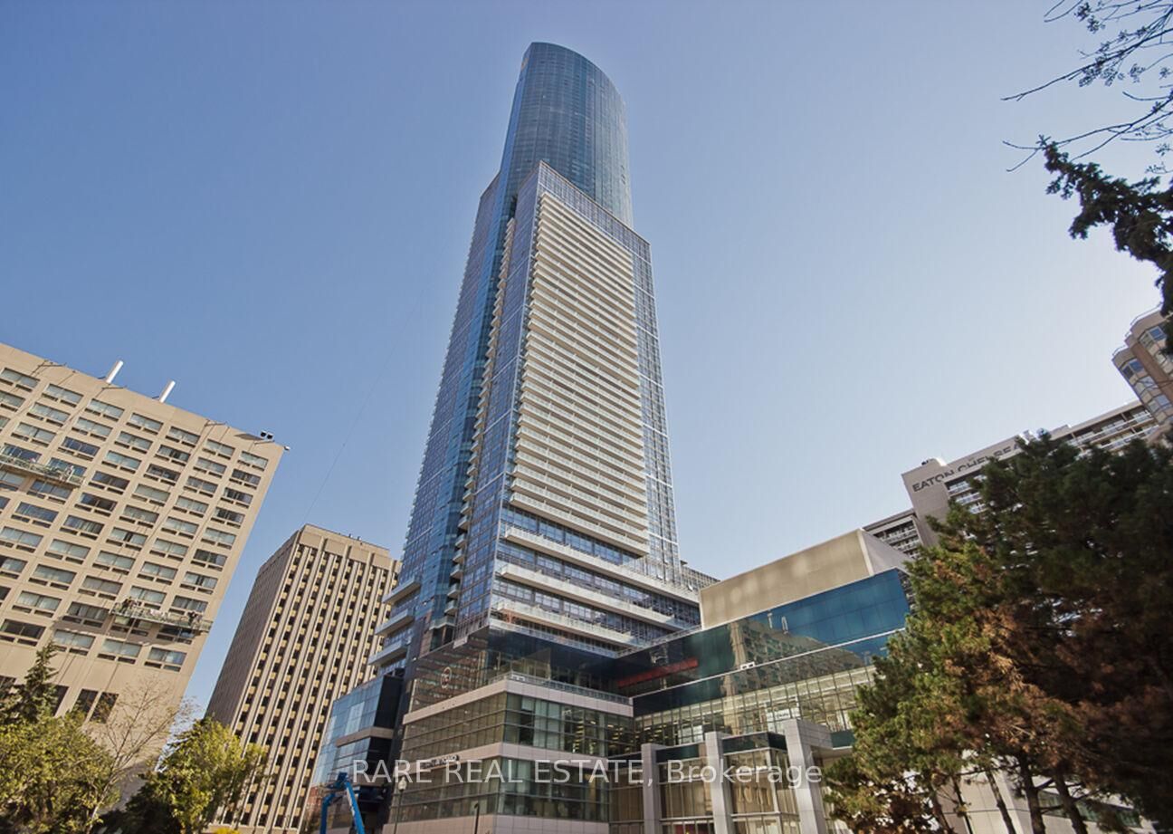 Property Photo: 386 Yonge Street 1024 ON M6B 0A5