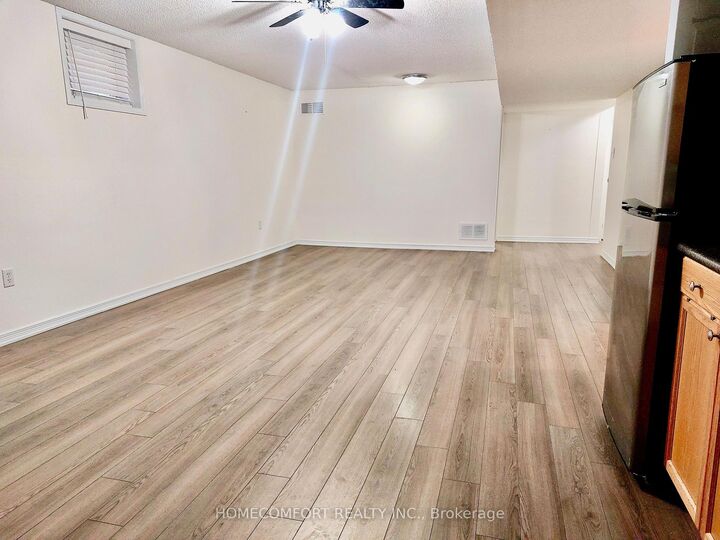 Property Photo:  11 Catherine Drive Lower  ON L4N 0Y5 