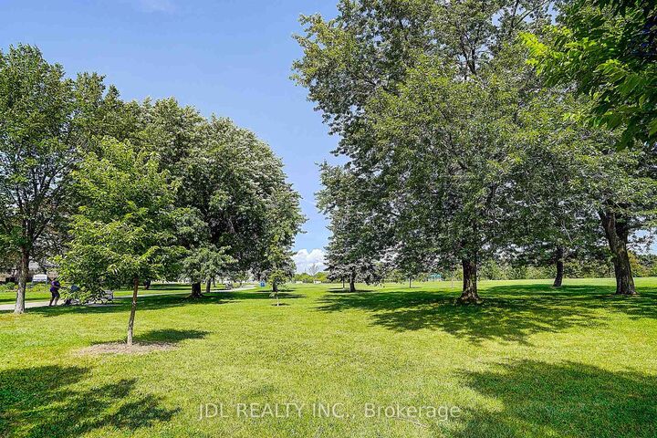 Property Photo:  2100 Bridletowne Circle 316  ON M1W 0A6 