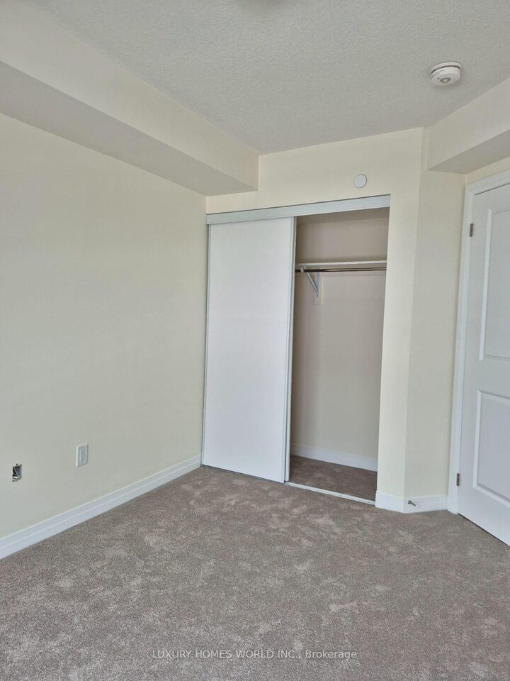 Property Photo:  165 Tapscott Road 3  ON M1B 3L9 