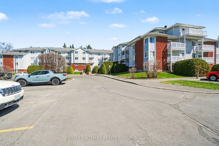 Property Photo:  266 Lorry Greenberg Drive 203  ON K1T 3J9 