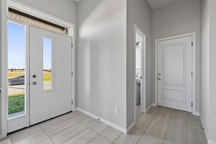 Property Photo:  674 Taliesin Crescent N  ON K2S 2W5 