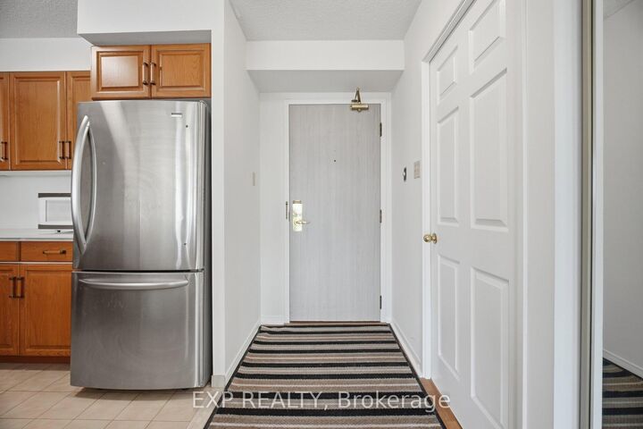 Property Photo:  2155 Burnhamthorpe Road W 808  ON L5L 5P4 