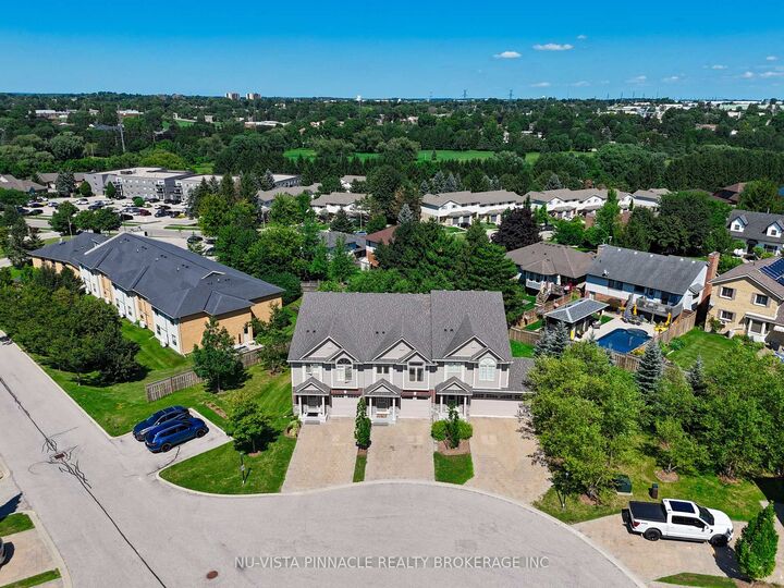 Property Photo: 176 Ferguson Drive 18 ON N4V 0C6