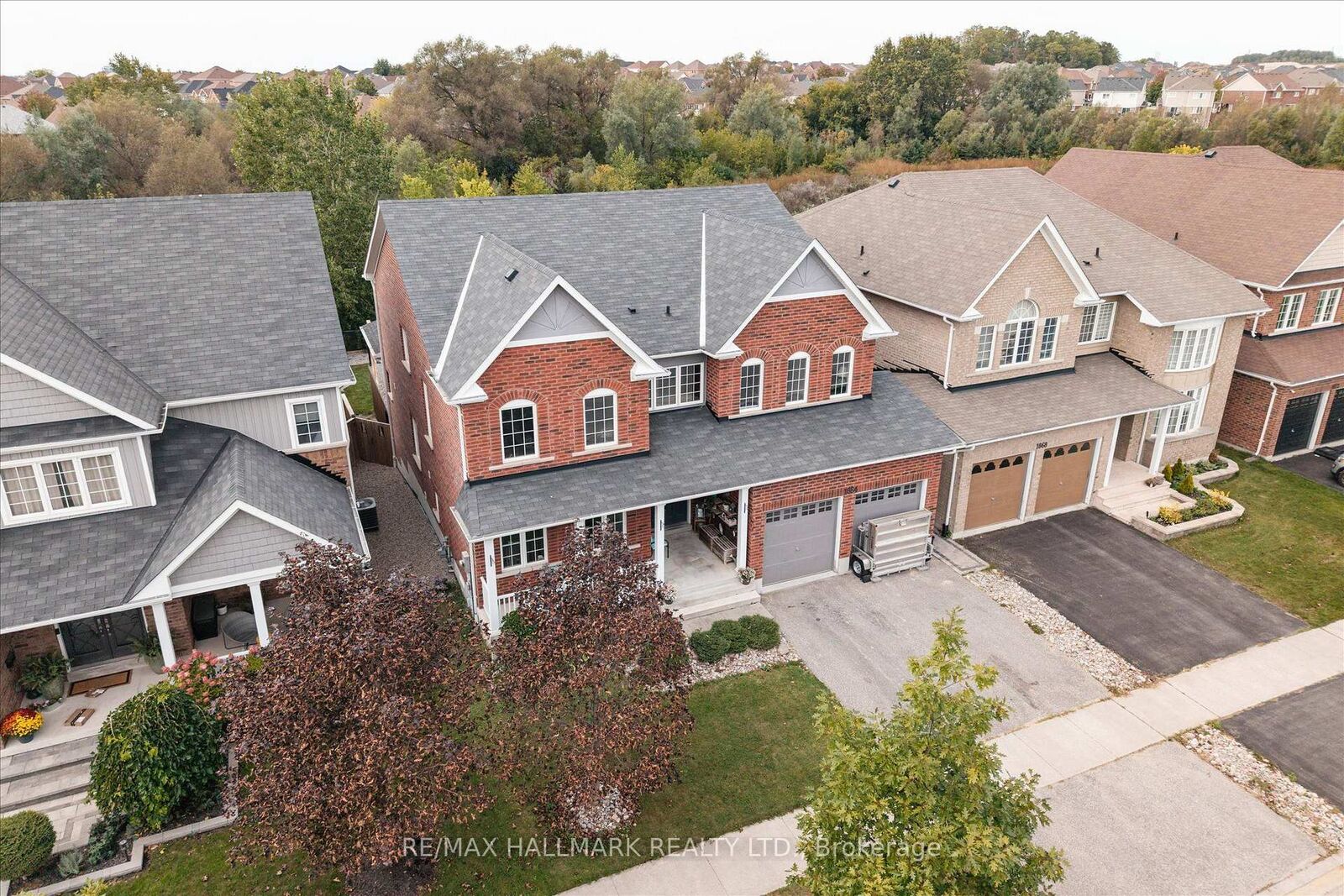 Property Photo:  1864 Arborwood Drive  ON L1K 0R3 