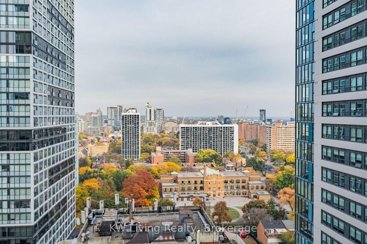 Property Photo: 77 Mutual Street 2110 ON M5B 0B9