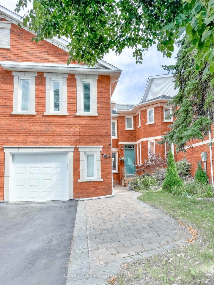 Property Photo:  125 Brownstone Circle  ON L4J 7R2 