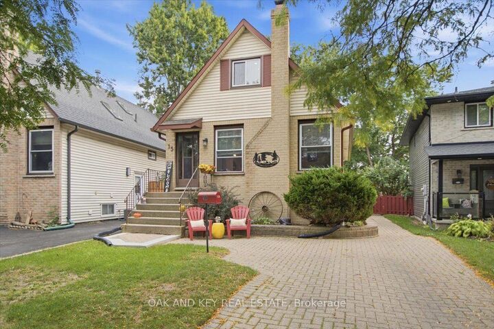 Property Photo: 15 Chancton Crescent ON N6E 2Y5