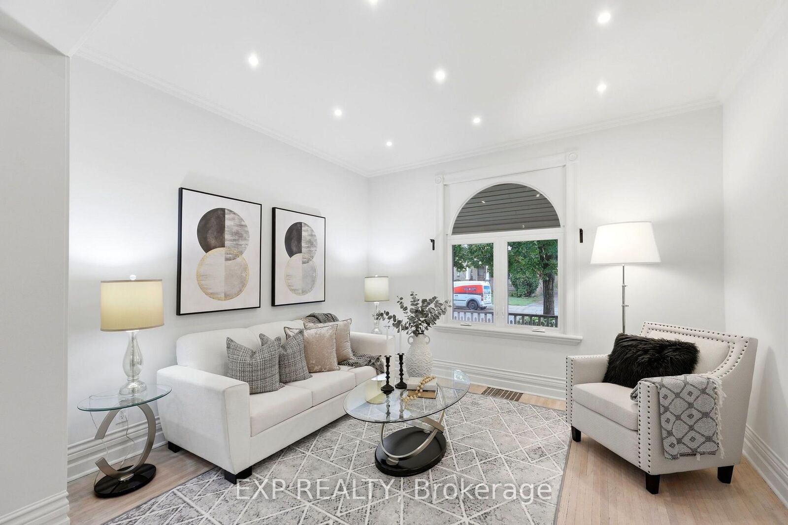 Property Photo:  22 Hyatt Avenue  ON N5Z 1Y5 