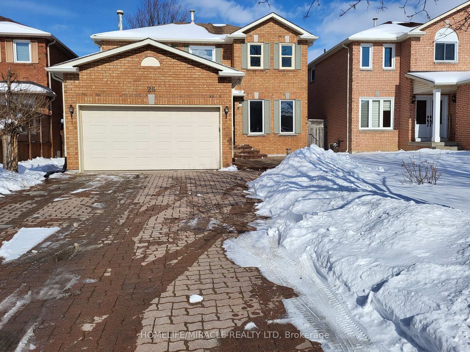 Property Photo:  26 Brushwood Crescent  ON L4N 7G6 