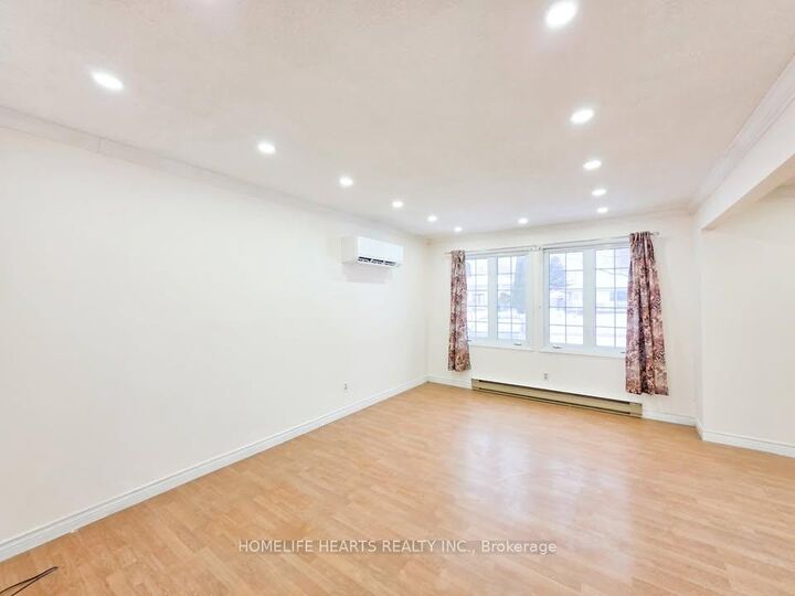 Property Photo:  556 Capilano Crescent  ON L1H 7V2 