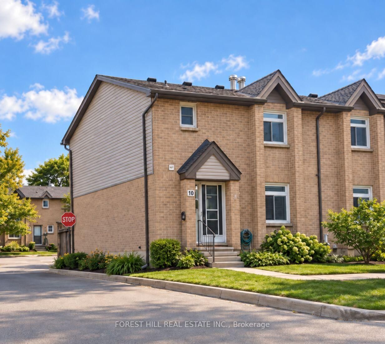 Property Photo:  1294 Byron Baseline Road 10  ON N6K 4G7 