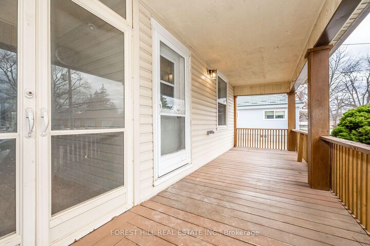 Property Photo:  30 Robert Street  ON L9T 1G5 