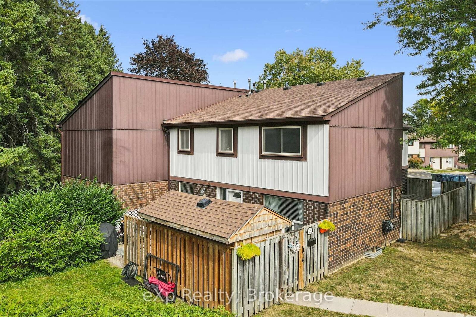 Property Photo:  45 Marksam Road 129  ON N1H 6Y9 